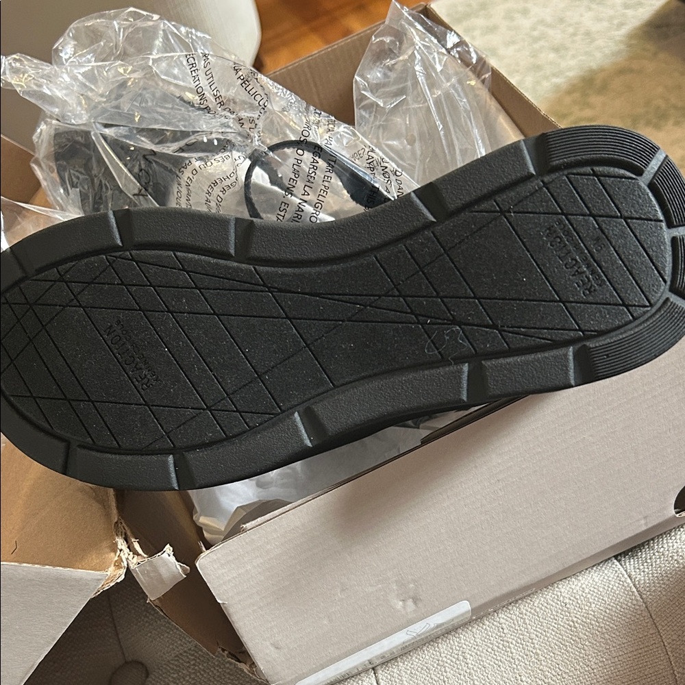 Kenneth Cole Reaction Black Rhinestone Sandals - Picture 4 of 10